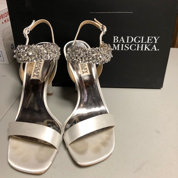 Badgley Mischka Womens Lilly